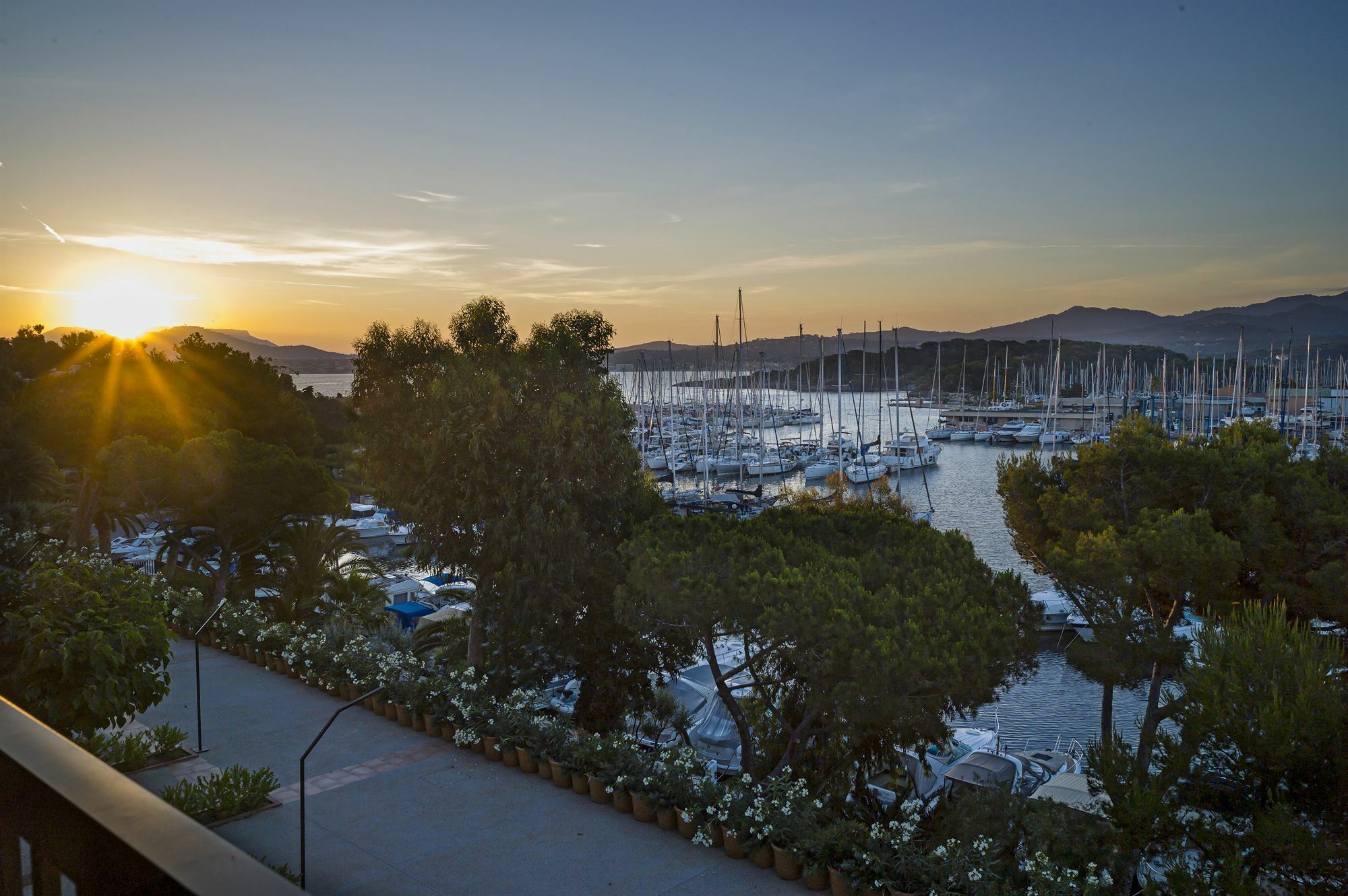 Hotel Helios & Spa - Ile Des Embiez Six-Fours-les-Plages Exteriér fotografie